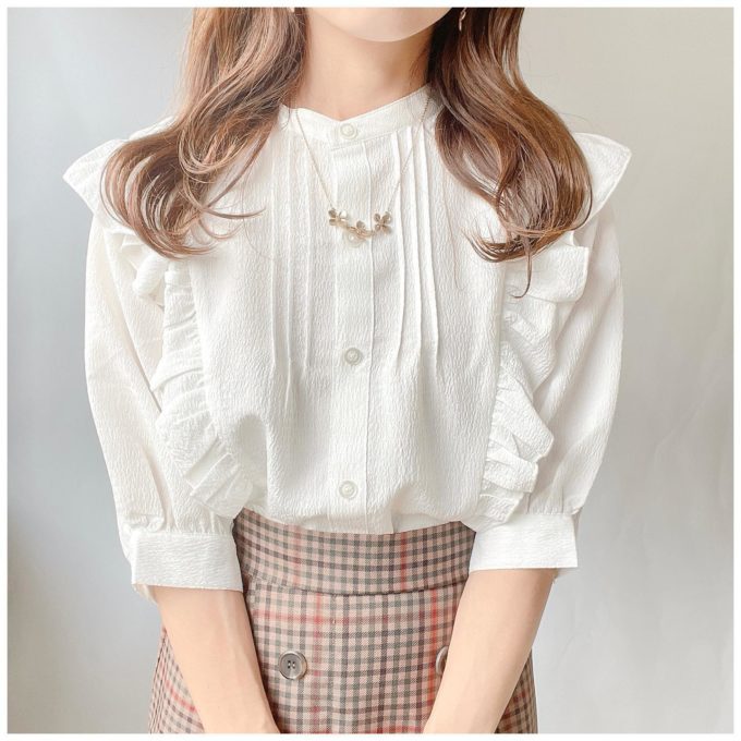 しまむらの「前後フリル5部袖ブラウス」