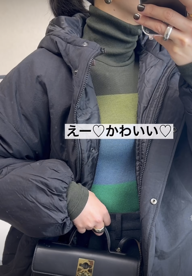 ヒートテックにダウンコーデの女性