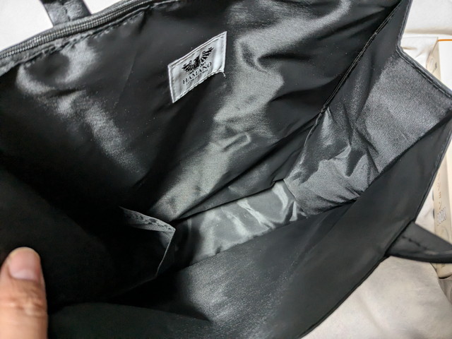 HAMANOマナーバッグ中