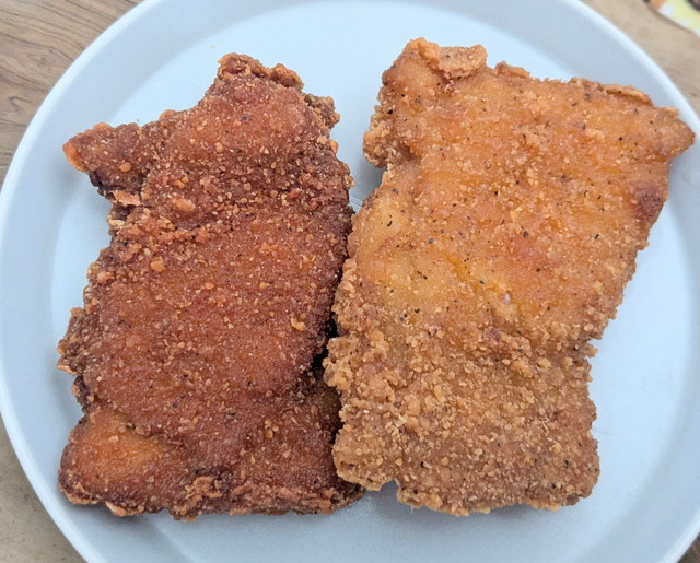 ファミチキ レッド