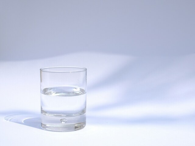 水