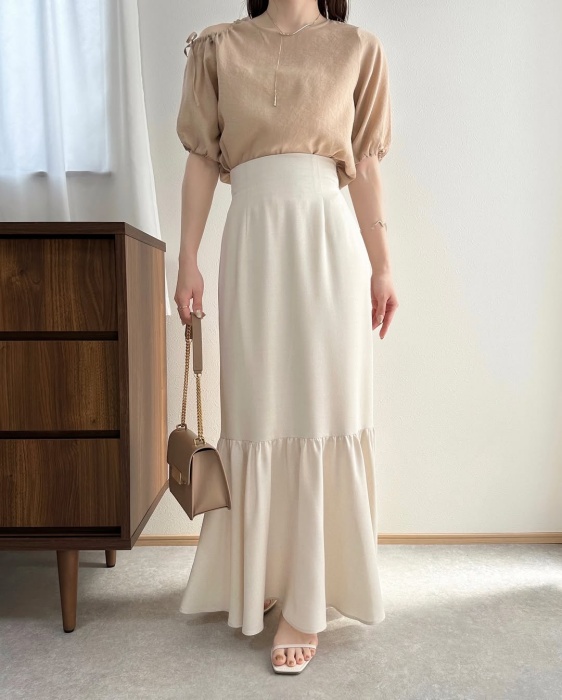 しまむら「アシメカットブラウス」