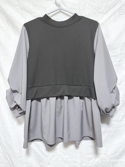 Avail「タックシャツドッキングプルオーバー」