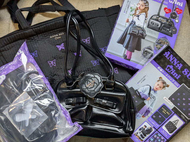 ANNASUIminiバッグ3種類