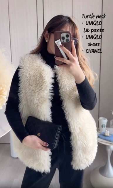 プードルファーベストを着たコーデ