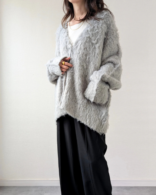 キモウルーズニットCDを着たコーデ