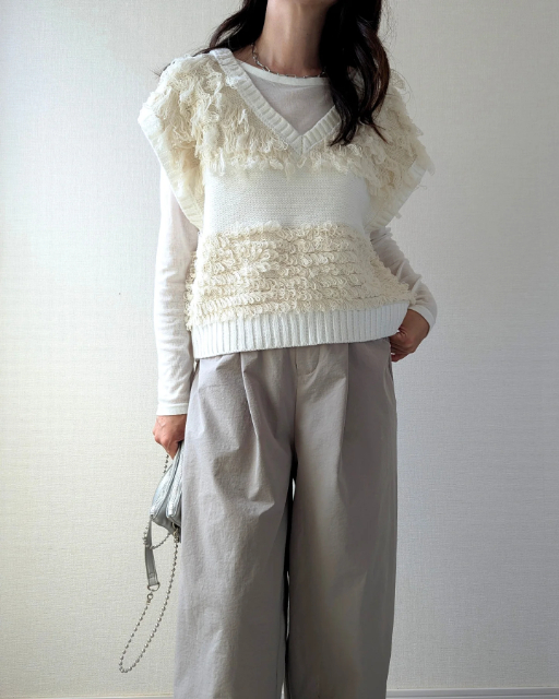 TT*HARフリンジベストを着たコーデ