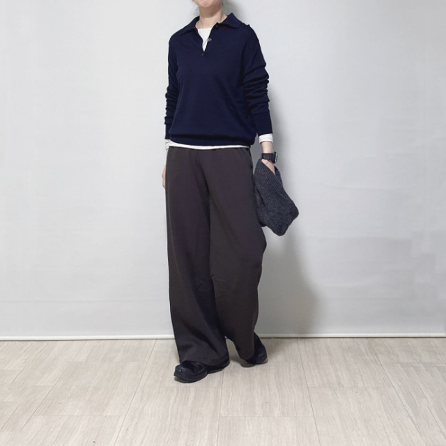 ウォームフリースストレートパンツを着たコーデ