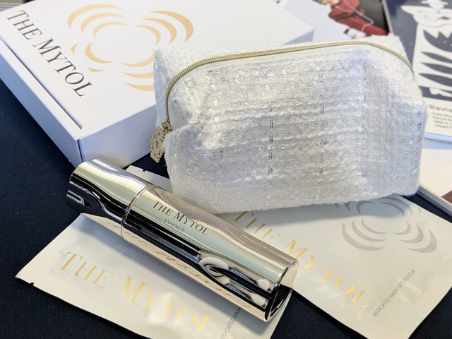 THE MYTOLウィンターコフレ2025のセット内容(美容液・薬用マスク・スノーツイードポーチ)