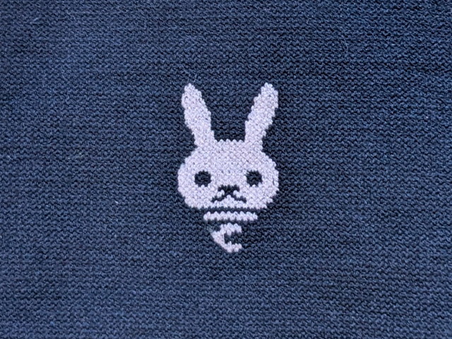 ルナルナぽかぽか腹巻きショーツのうさぎロゴ刺繍アップ