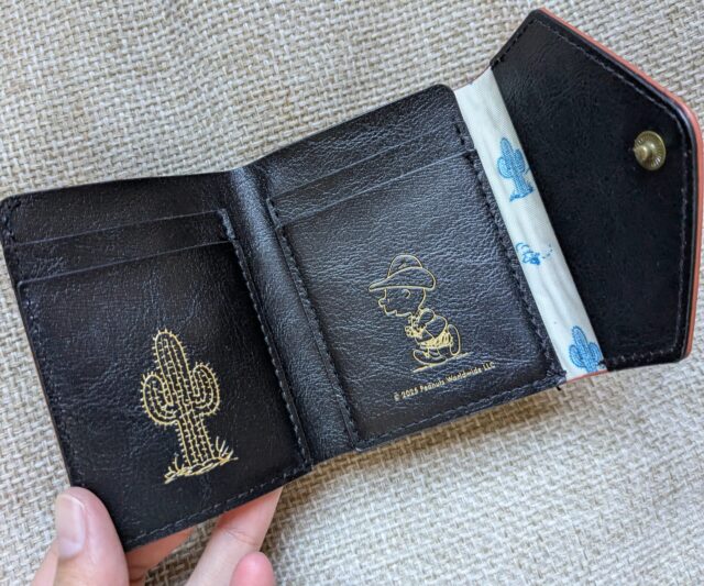 スヌーピーミニ財布見開き