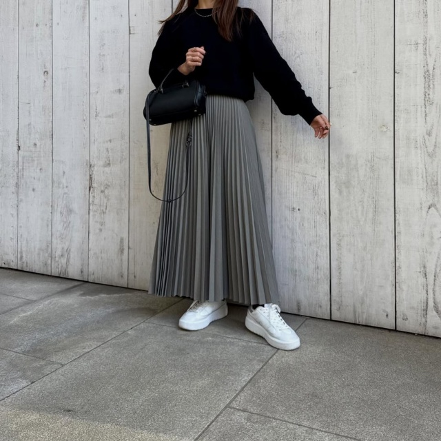 UNIQLO：C「スムースコットンクルーネックセーター」