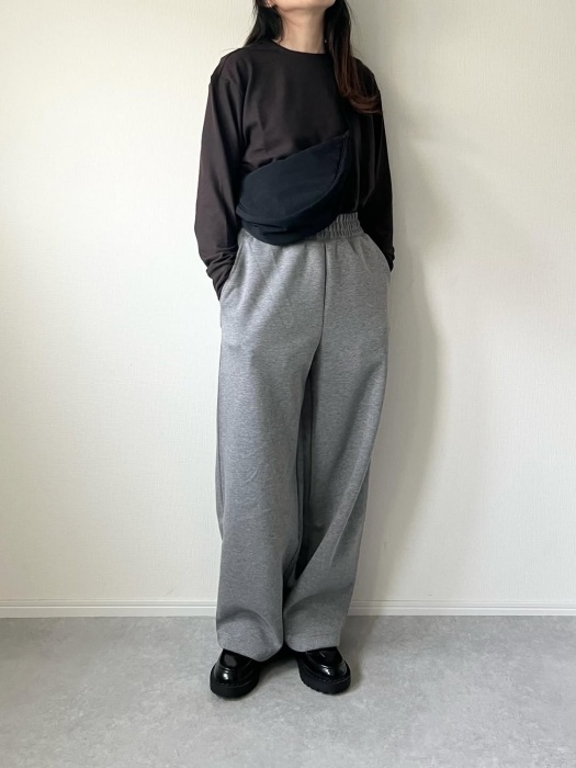 UNIQLO：C「スウェットワイドパンツ」