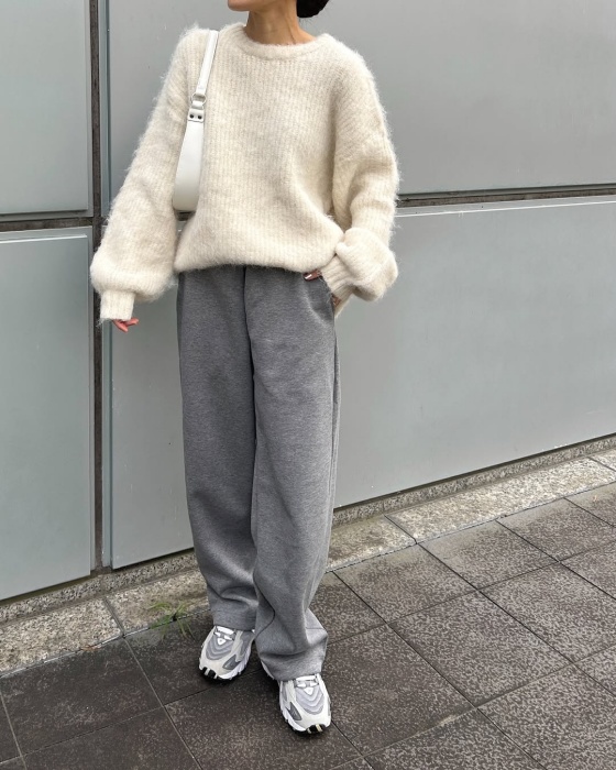 UNIQLO：C「スウェットワイドパンツ」