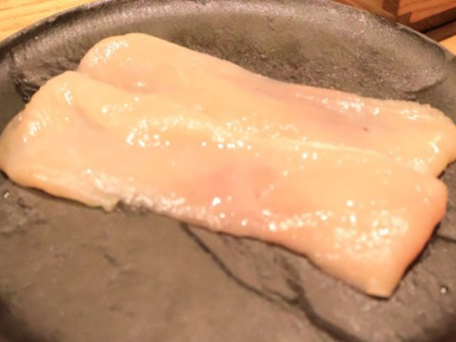 薄切りの胸肉しゃぶしゃぶ