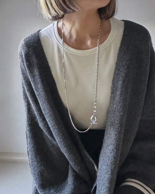 超極暖ヒートテッククルーネックT/長袖を着たコーデ