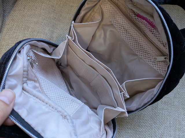 HELLOKITTYBRILMYコスメポーチ開いたところ