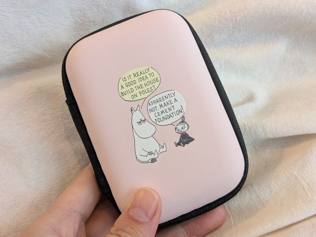 ムーミンデザインのステーショナリーケース外観