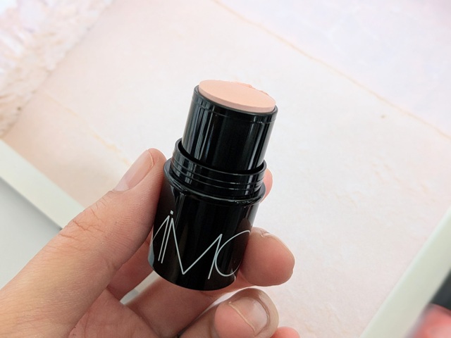 ミネラルスティックチークの写真