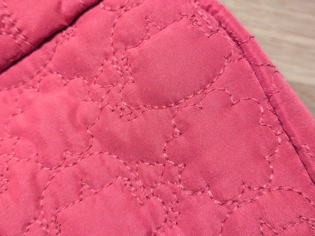 ペコちゃん＆ミルキーフラワーのキルティング柄アップ