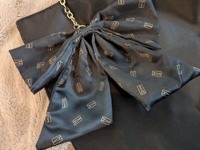 リボンチャーム