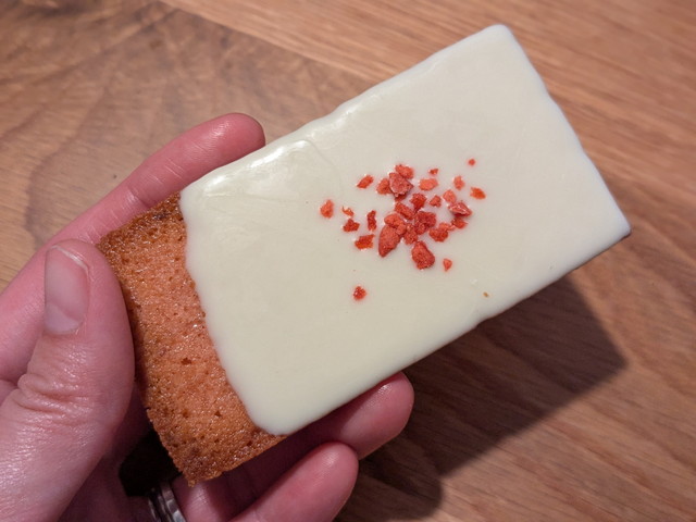 【ファミマ】2026年冬の「いちご×白」限定スイーツ