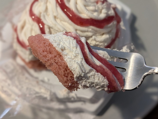 【ファミマ】2026年冬の「いちご×白」限定スイーツ