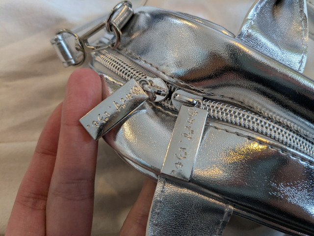 ダブルファスナー仕様