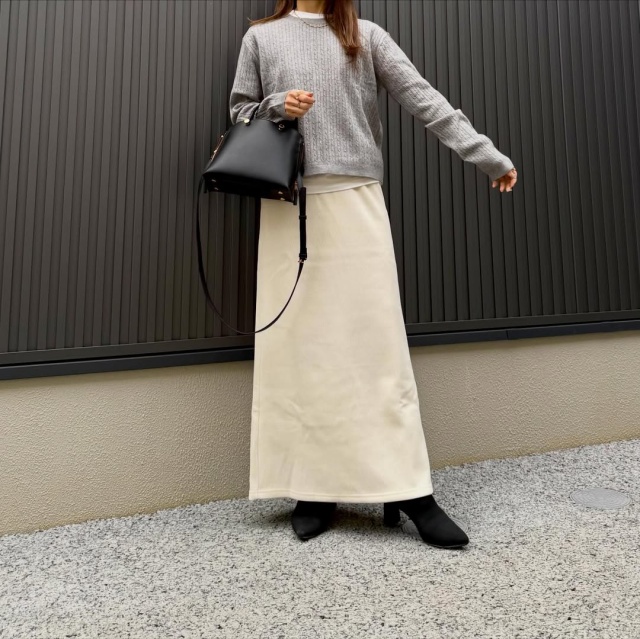 UNIQLO「ミニケーブルクルーネックセーター」