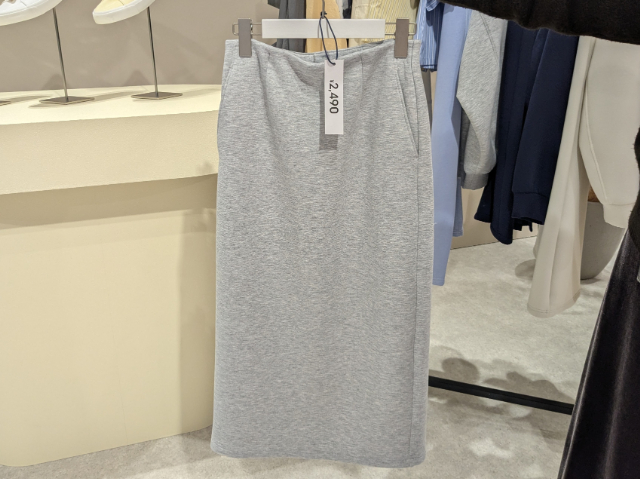 パフスウェットナロースカート