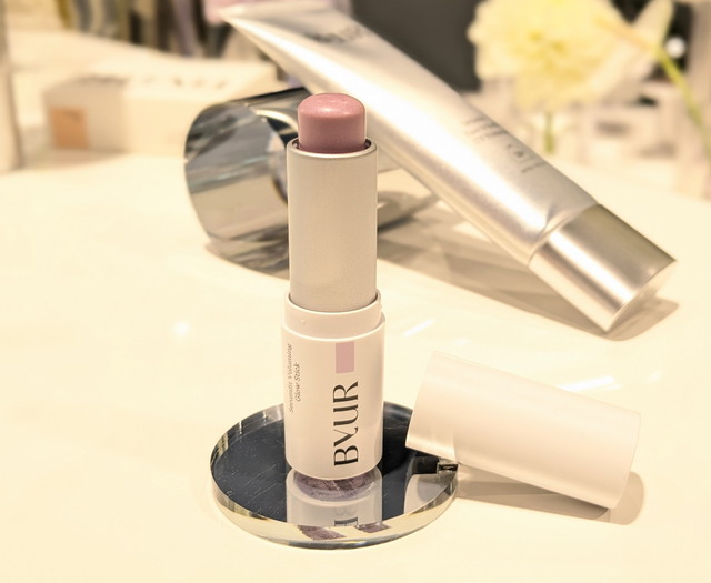 バイユア セラムフィット ボリューミング グロースティック 06 アイシー