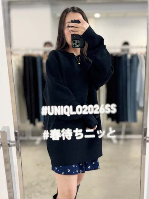 UNIQLOのブラックトップス4