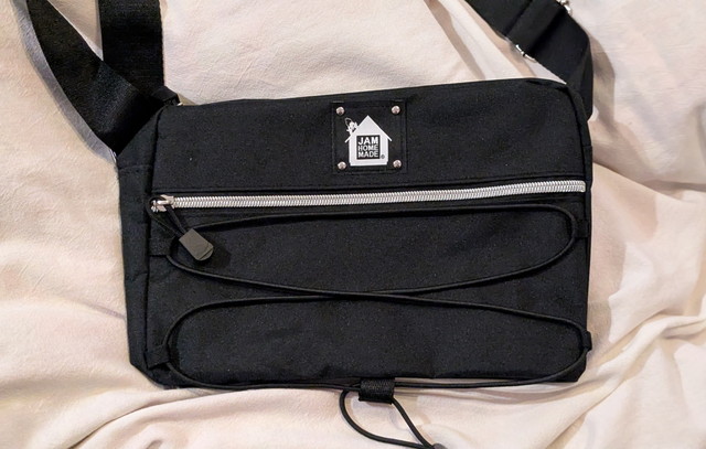 からあげクン ショルダーバッグ