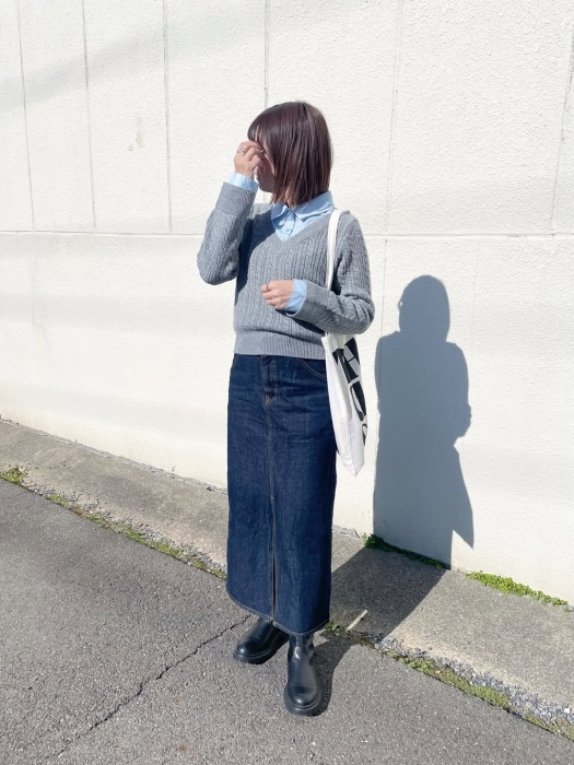 しまむら「シャツフェイクレイヤード短丈プルオーバー」