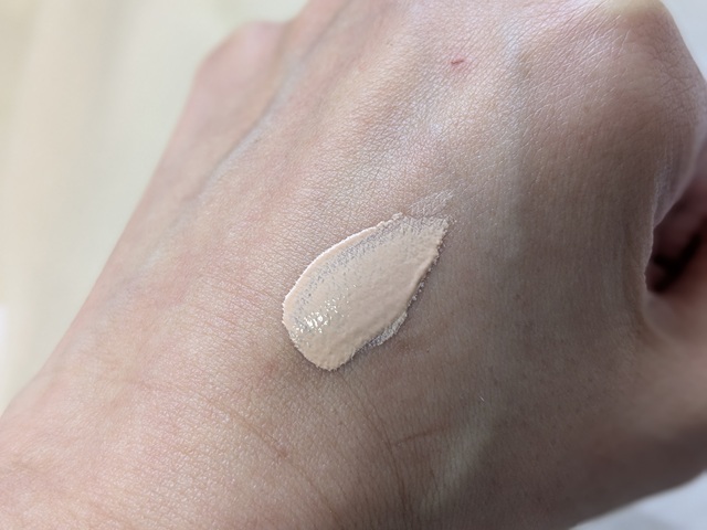 「ケイト ジュレリープリキッドファンデーション」の写真