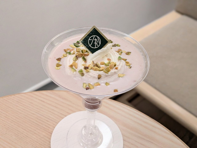 お茶と眠りのめぐりステイのおやすみカクテル