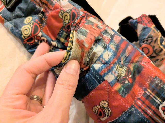 スマホが入るショルダーポケットのアップ