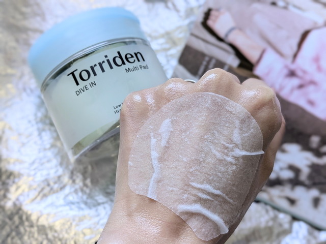 Torriden ダイブイン マルチパッド 手に広げた様子