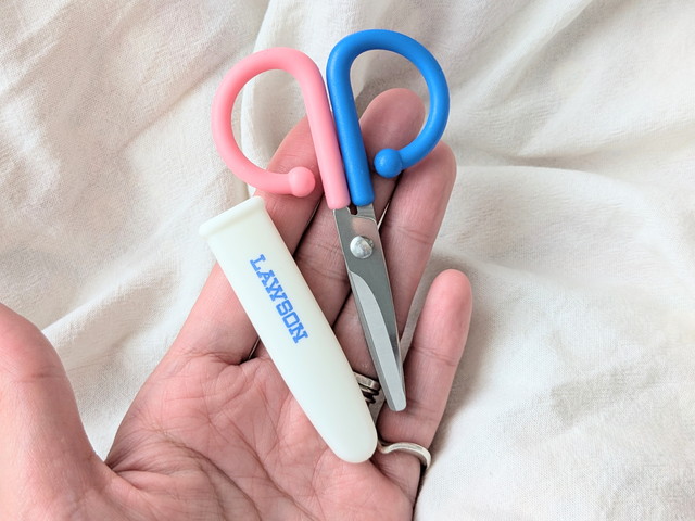 LAWSONロゴ入りハサミ ケース付き