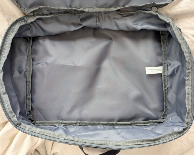 衣類圧縮ケース 内側 開封 グレー裏地