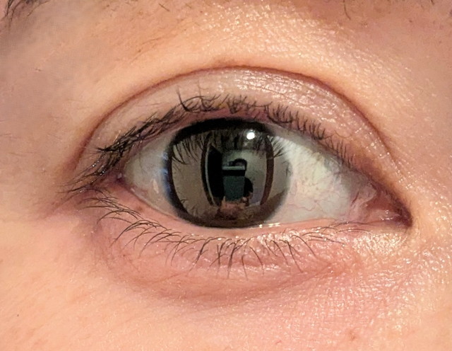 アンダーアイライナー