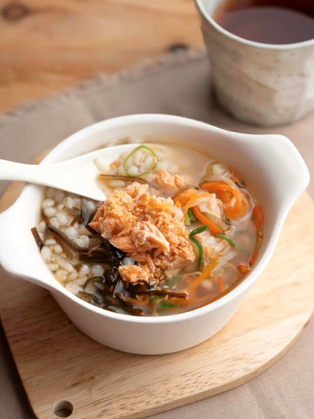 成城石井自家製 鮭と昆布のあごだしスープご飯（鮭と雑穀のスープご飯）