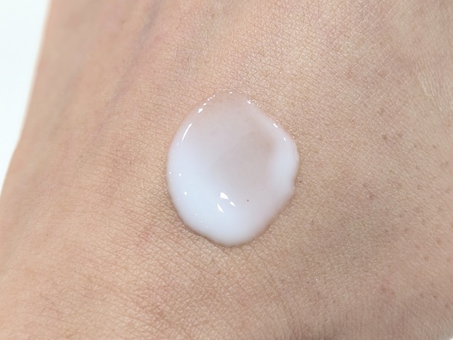 TK ミルクローションのテクスチャ