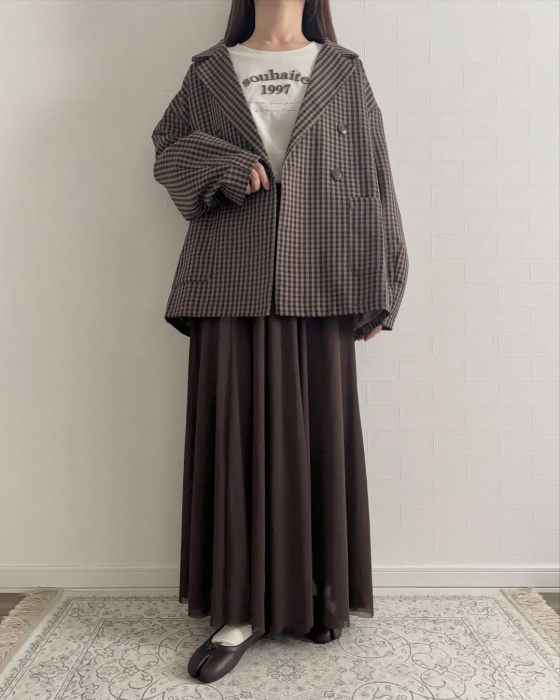 しまむら「刺繍ロゴTシャツ」