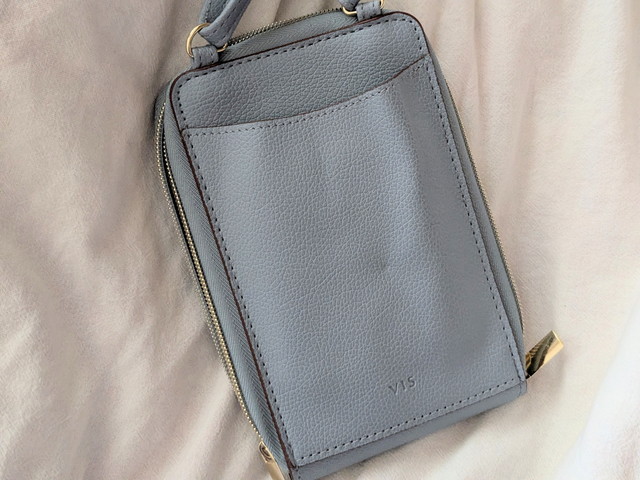 VIS ハートカットスマホショルダー 背面 フラットポケット・VISロゴ