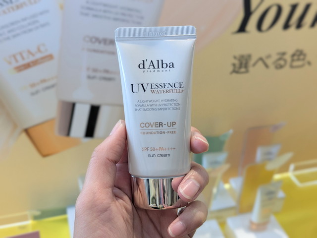 d'Alba UV ESSENCE WATERFULL+ COVER-UP