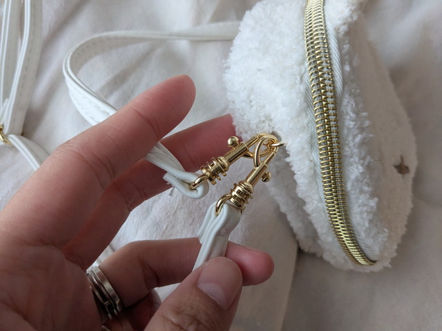 miffyショルダーバッグ ストラップ金具アップ