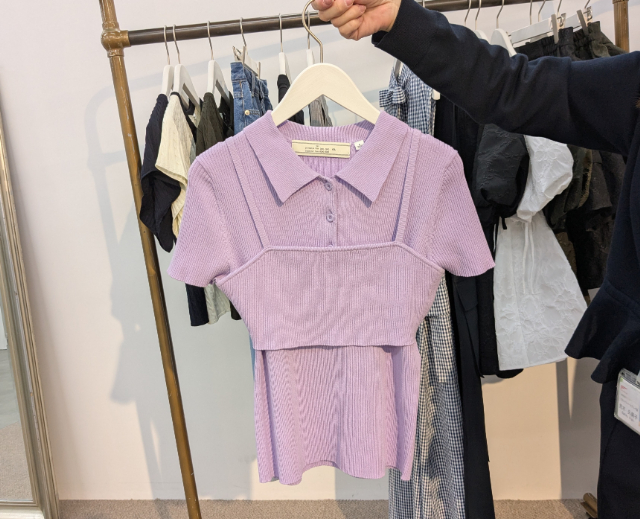 パープルのGU×rokhの2ピースリブニットポロシャツ(半袖)