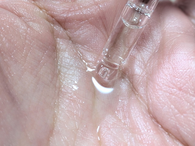 Waphyto フェイシャルオイル テクスチャー