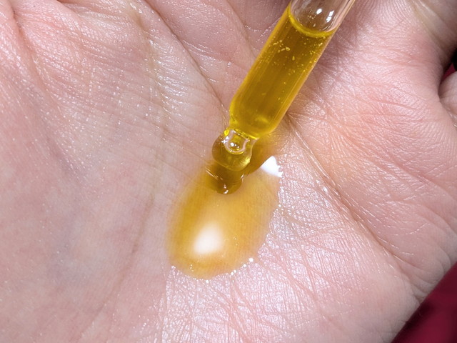 trilogy ローズヒップオイル テクスチャー